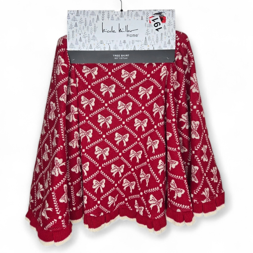 Nicole Miller Red Ribbon Bows Knit Christmas Tree Skirt 50 Inch NWT